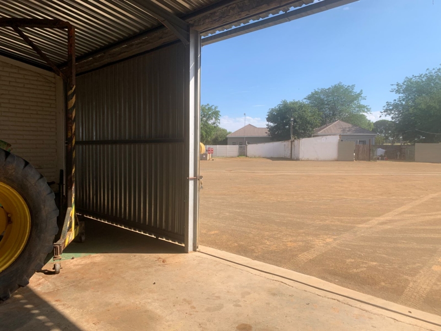 To Let commercial Property for Rent in Bainsvlei Free State